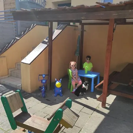 Apartament Z Ogrodem- 10 Min Do Plazy كولوبرزيغ